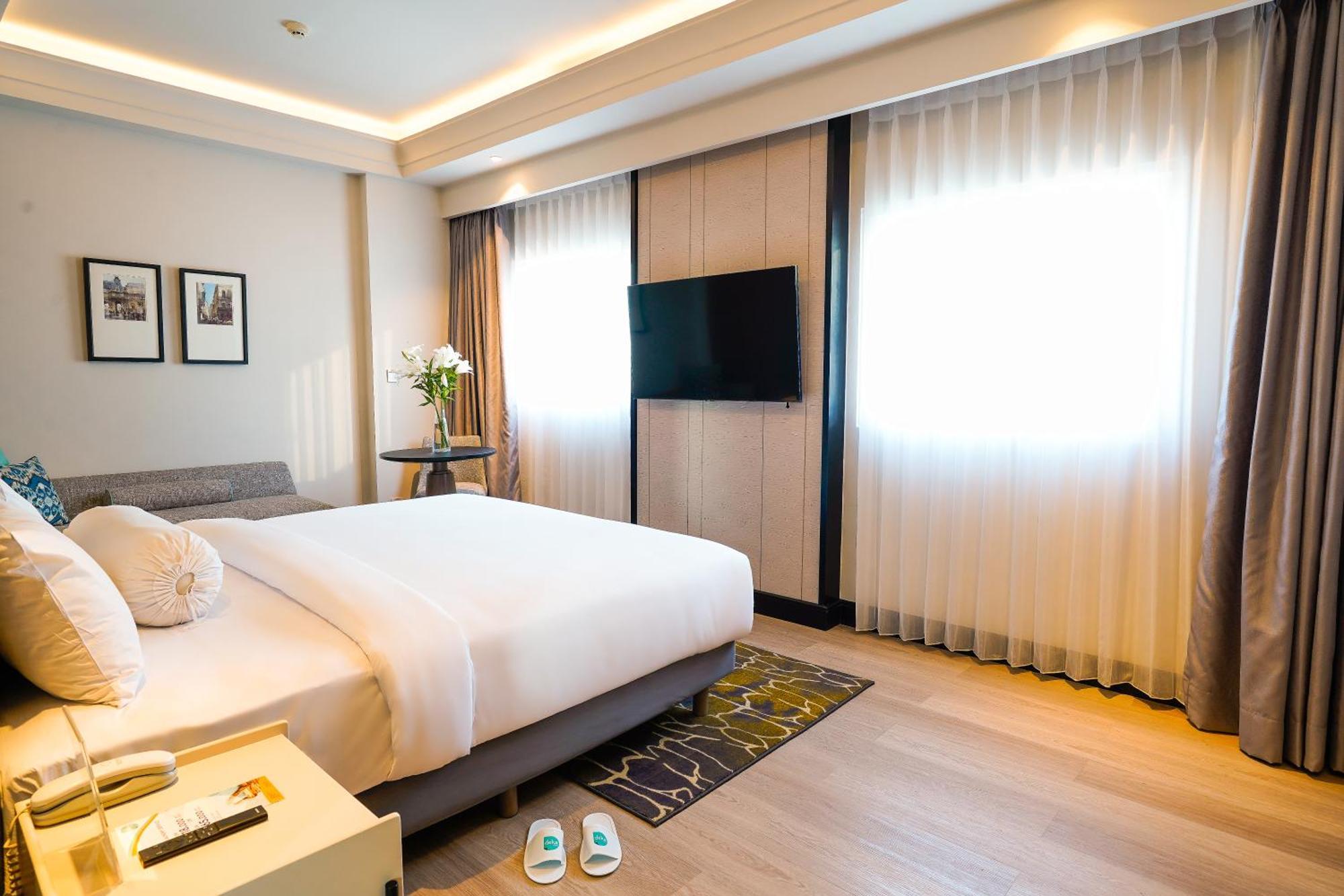 Deka Hotel Surabaya Hr Muhammad Extérieur photo